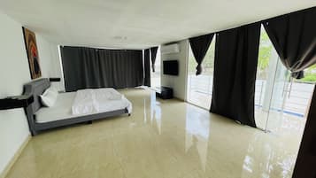 1 bedroom, free WiFi, bed sheets