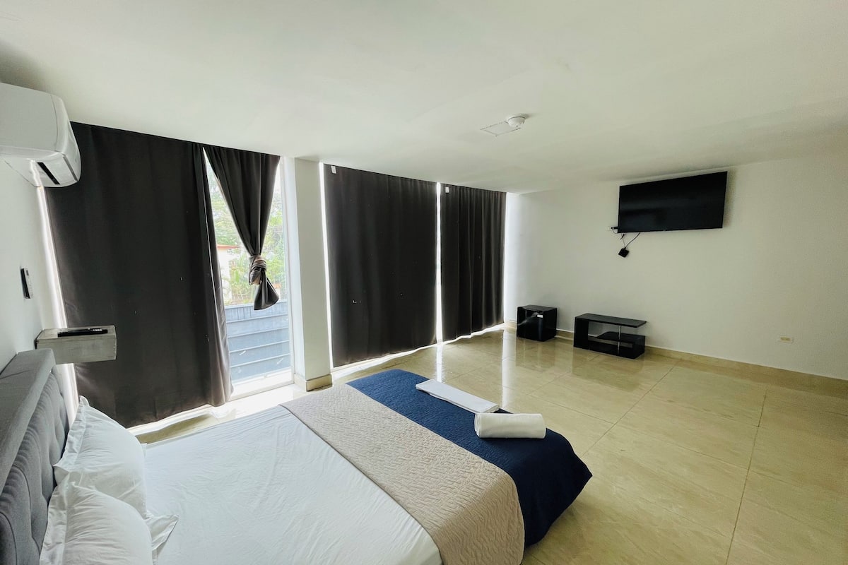 Basic Double Room, 1 Queen Bed, Non Smoking | 1 bedroom, free WiFi, bed sheets