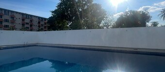 กอร์โกนา บีช โรงแรม