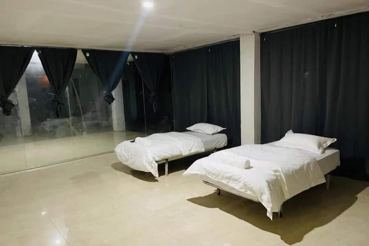 Room, 2 Twin Beds | 1 bedroom, free WiFi, bed sheets