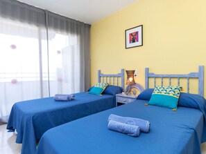 2 bedrooms, travel cot, free WiFi