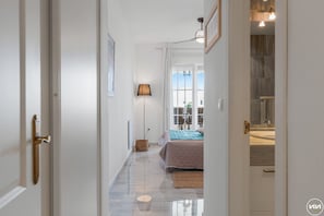 2 bedrooms, in-room safe, iron/ironing board, free WiFi