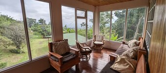 Spacious Private Home with Panoramic Views of San José & Central Valley - Aserrí