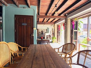 Living area - Mi Casa Thaphae Chiang Mai (Chiang Mai)