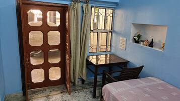 5 quartos, Wi-Fi, roupa de cama