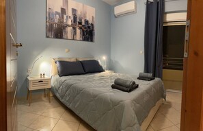 1 bedroom, in-room safe, desk, iron/ironing board - This cozy apartment is located in one of the most central areas of the town
 (Chania)