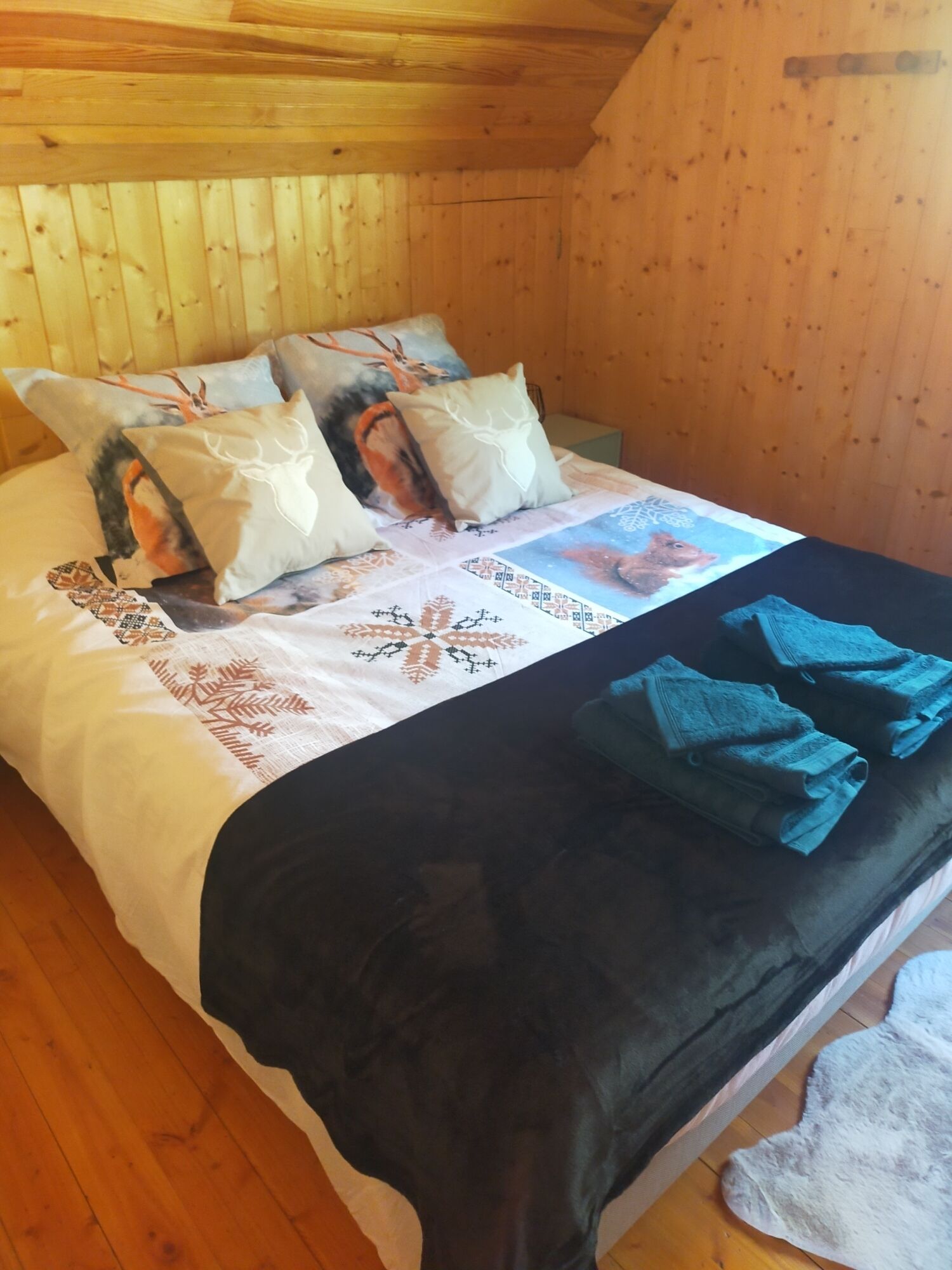 4 chambres, fer et planche à repasser, lit parapluie, Wi-Fi gratuit