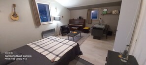 4 chambres, fer et planche à repasser, Wi-Fi, draps fournis