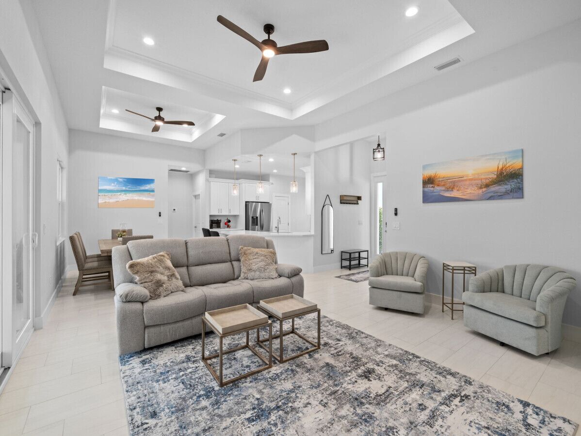 Smart TV, books, offices