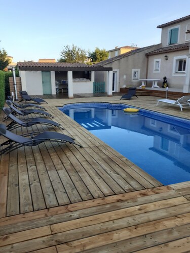 Location saisonnière villa avec piscine 10 personnes