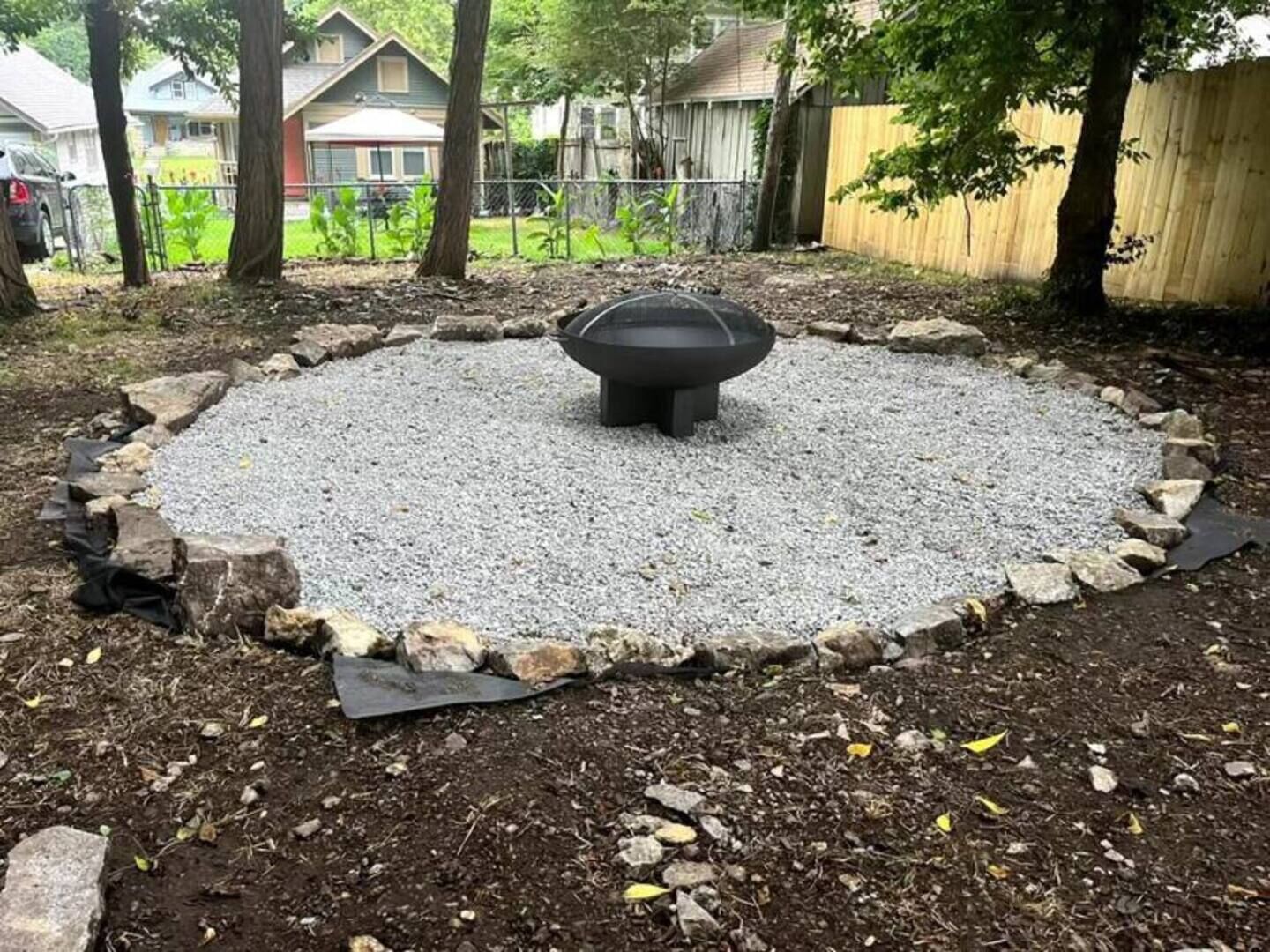 Stylish 3 Bed/2 Bath Home in KC with Fire Pit