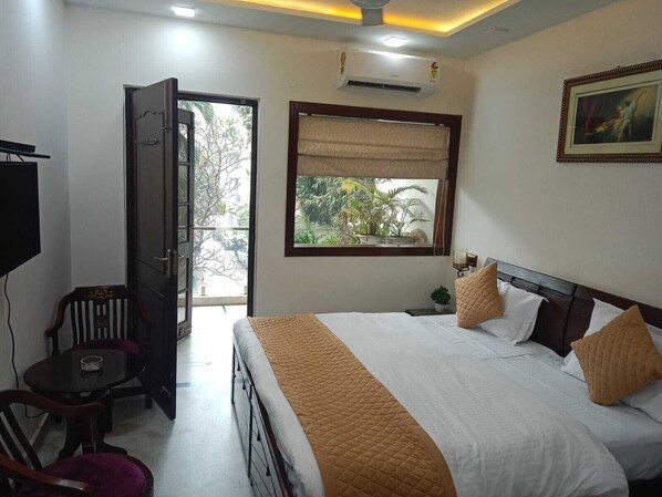 Room, 3 Bedrooms, Smoking, Balcony | 3 bedrooms - Room in B&B - Bed And Breakfast cum Home Stay (New Delhi)