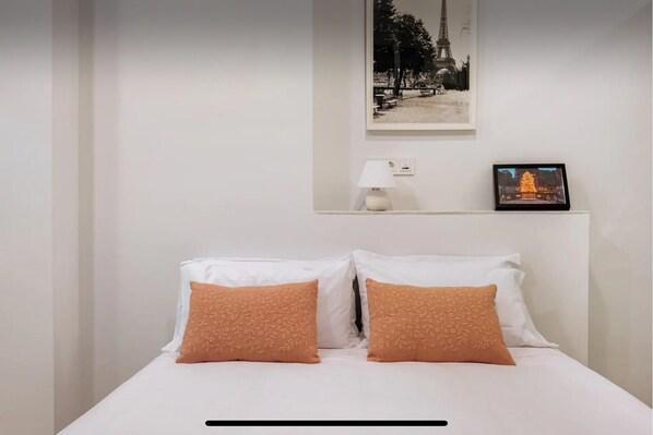 1 Schlafzimmer, Schreibtisch, Bügeleisen/Bügelbrett, kostenloses WLAN