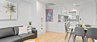 No stairs, Payneham South cosy 2BR unit 1. Linen hire inc. + Aircon throughout.