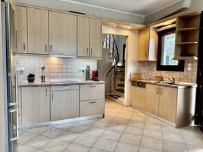 Casa familiar | Cocina privada | Microondas, horno, hervidor eléctrico y trona infantil