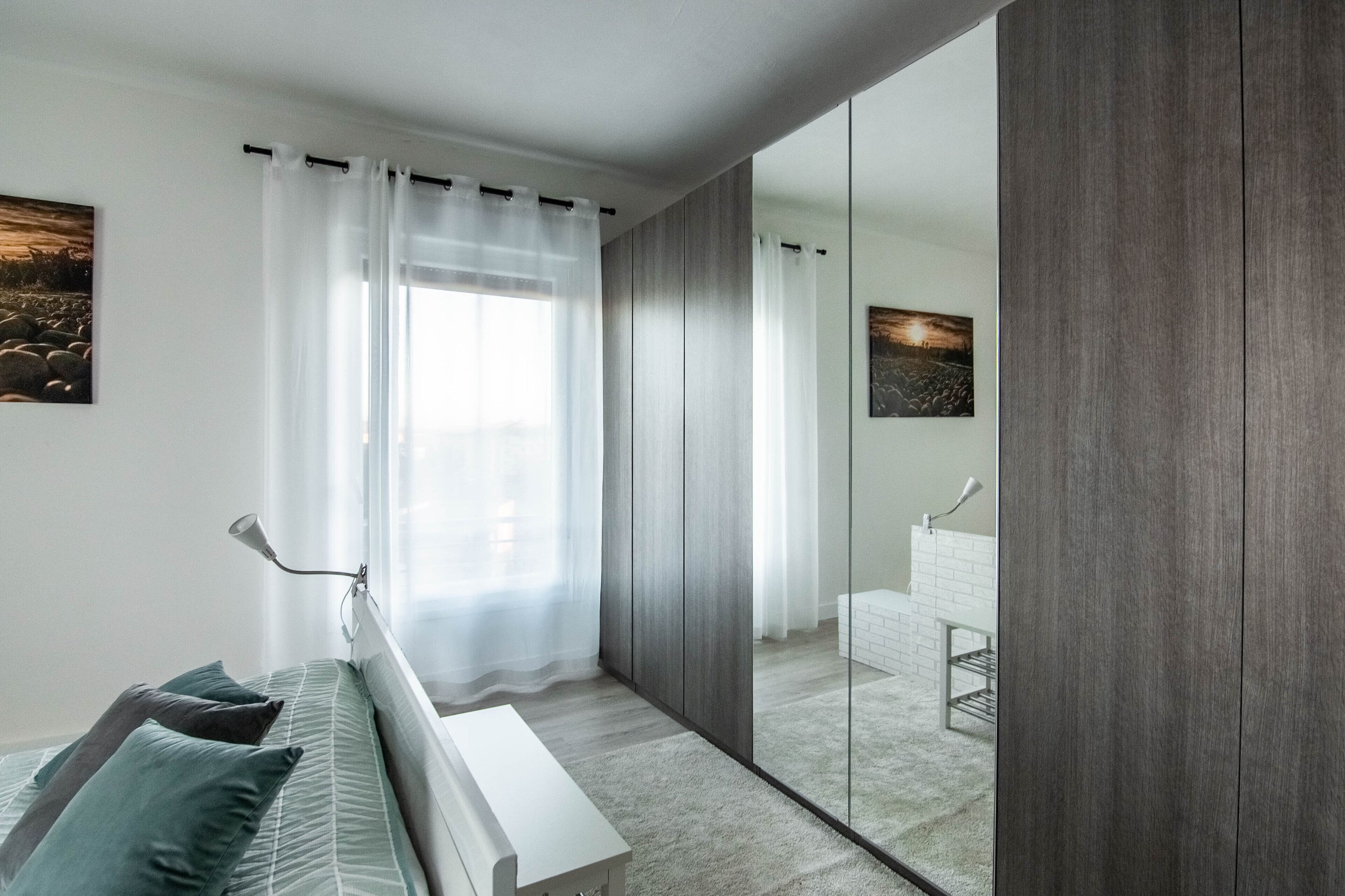 1 habitación, tabla de planchar con plancha, wifi y ropa de cama 