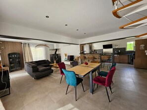 リビング エリア