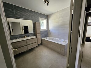 Bruser, Toiletpapir