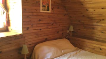 2 bedrooms, iron/ironing board