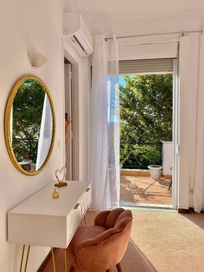 Casa, 4 habitaciones, para fumadores, alberca privada | Vista desde la propiedad
