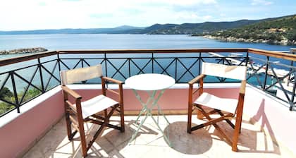 Zennova 42 Pirgadikia Sky & Sea Home