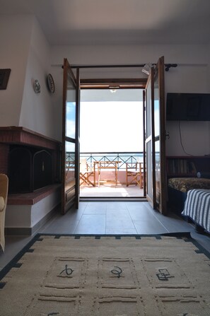 Terrace/patio - Zennova 42 Pirgadikia Sky & Sea Home (Aristotelis)