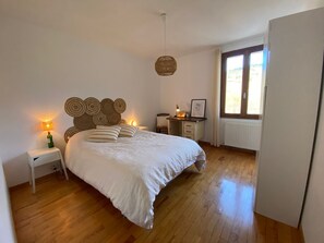 3 chambres, bureau, fer et planche Ă repasser, Wi-Fi