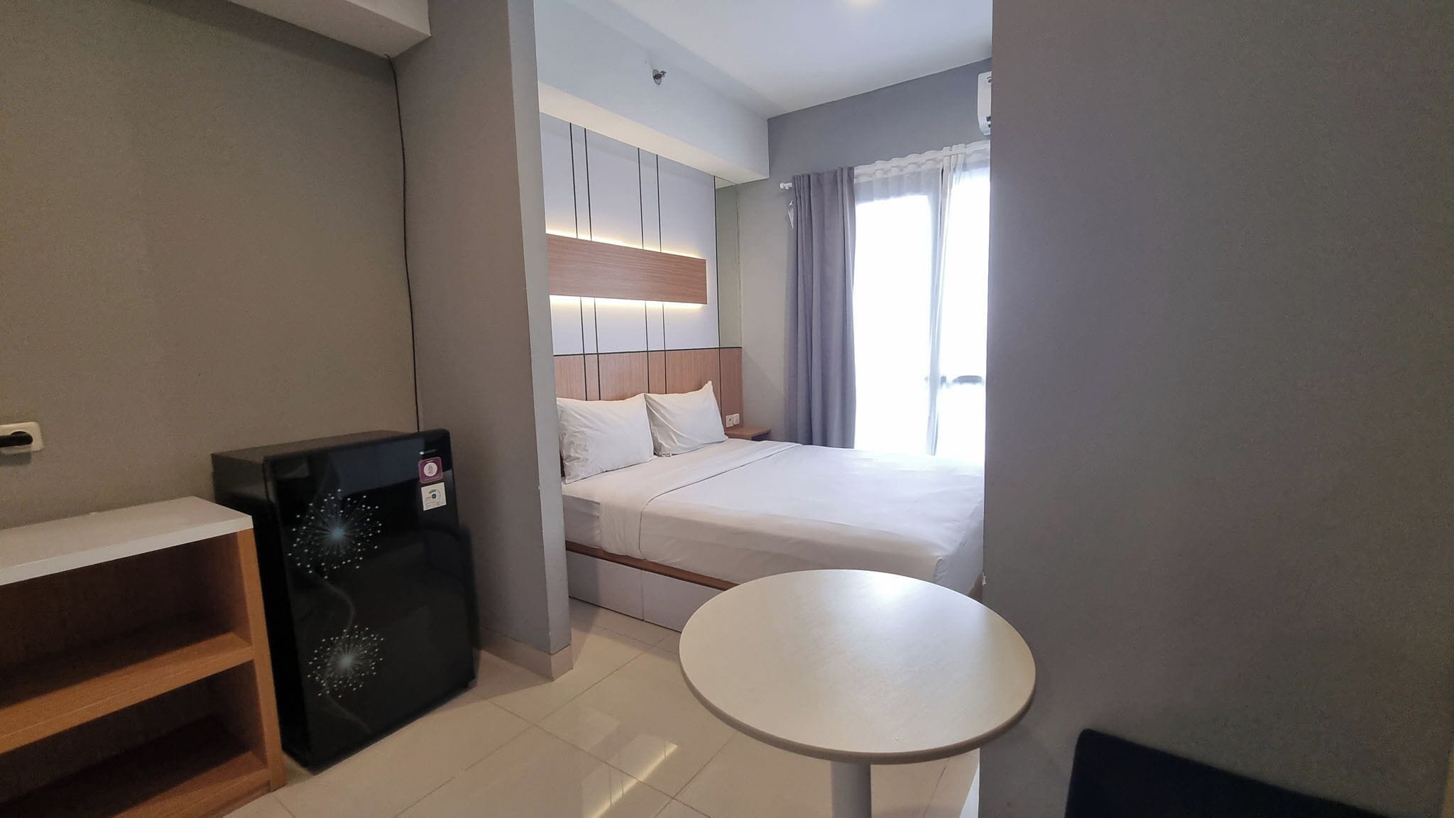 Deluxe Studio, 1 King Bed, City View