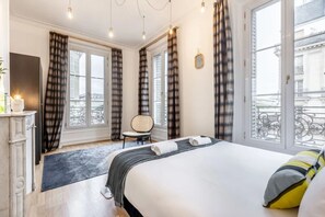3 bedrooms, in-room safe, desk, iron/ironing board