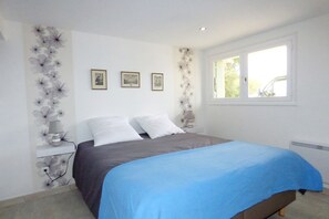 8 Schlafzimmer, Bügeleisen/Bügelbrett, Rollstuhlgeeignet