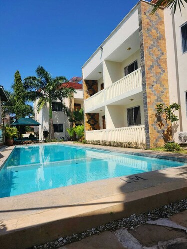 Lux Suites Diani Airstrip Villas 