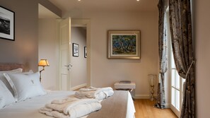 4 Schlafzimmer, Bügeleisen/Bügelbrett, kostenloses WLAN, Bettwäsche
