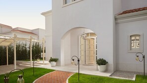 Exterior - Villa Costanza by Villas Guide (Tar)