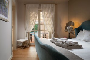 4 slaapkamers, een strijkplank/strijkijzer, gratis wifi, beddengoed