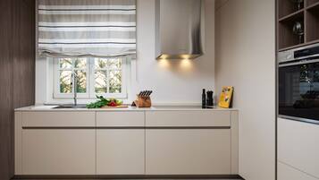 Fridge, oven, dishwasher, coffee/tea maker