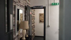 Interior - VR Apartments (Glasgow)