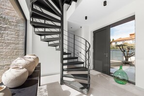 Interior - Villa Caruso by Villas Guide (Tar)