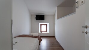 3 habitaciones, tabla de planchar con plancha y wifi gratis 