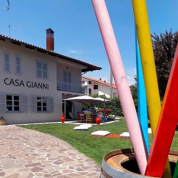 Property grounds - Suite in villa close to ALBA (BAROLO SUITE ) (RODDI)