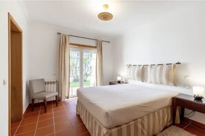 3 Schlafzimmer, Bügeleisen/Bügelbrett, Reisekinderbett, kostenloses WLAN