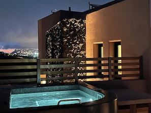 City view -  Golden Moments Luxury Stone Villas. (Santorini)