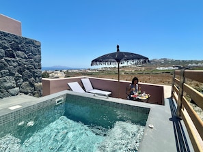 Signature Villa, Outdoor Jacuzzi, Sea View | Private spa tub -  Golden Moments Luxury Stone Villas. (Santorini)