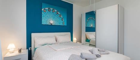 2 chambres, fer et planche Ă repasser, Wi-Fi, draps fournis