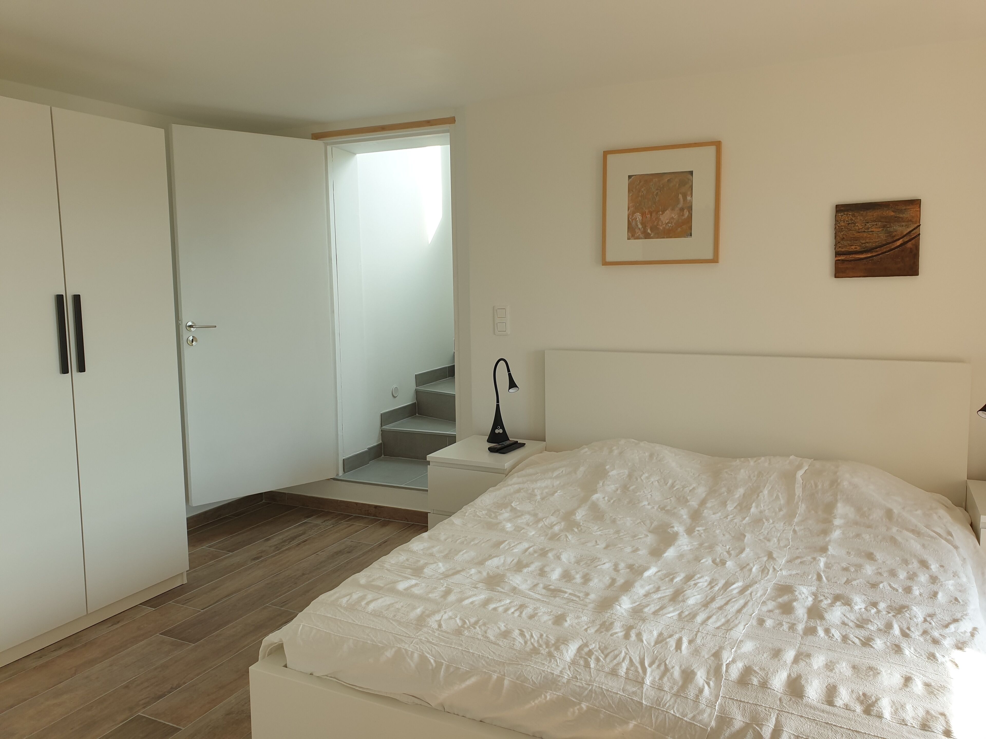 3 bedrooms, iron/ironing board, internet