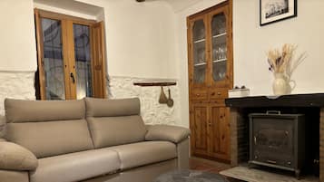 Smart TV y chimenea