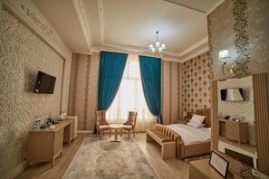 Luxury Double Room | Desk, laptop workspace, iron/ironing board, free WiFi - COMFORT HOTEL SAMARKAND (Samarkand)