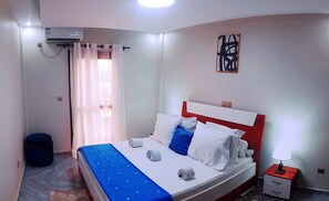 2 bedrooms, WiFi, bed sheets - Le Meublé des Voyageurs (Yaoundé)