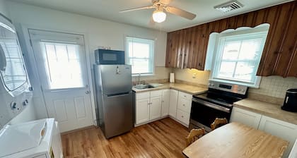 2 bedroom, 1 bath, North Wildwood beach cottage!