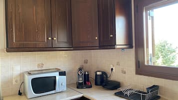 KylskÄp, mikrovÄgsugn, ugn och spishÀll