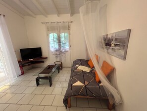 TV - Studio, bas de Villa « La Marguerite » (Deshaies)